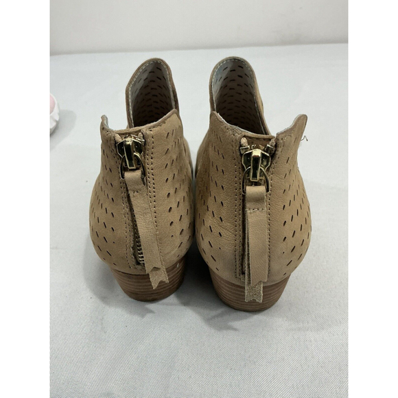 Womans Kenneth Cole Ny Size 7 M Cooper Beige Vented Zip Cut Out Booties - Picture 5 of 8